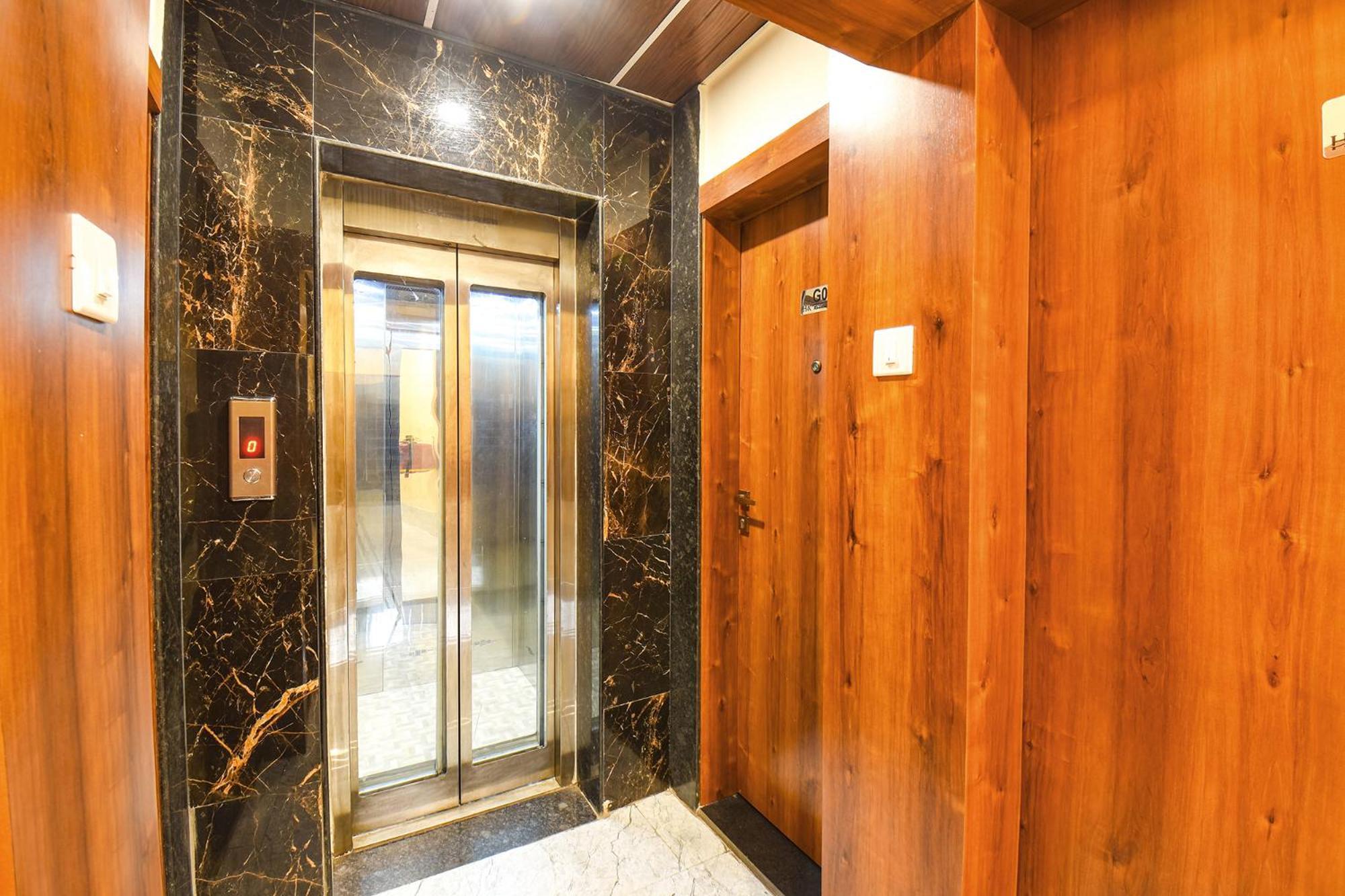 Fabhotel Prime Kharadi Residency - Nr Lohgaon Púna Kültér fotó